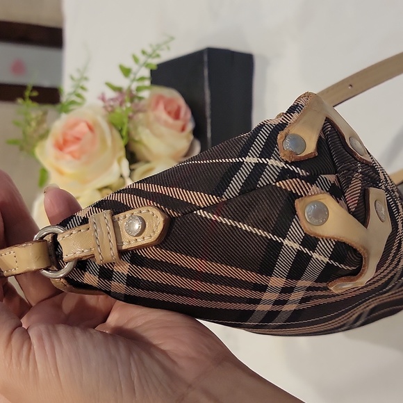 Authentic Burberry Blue Label crossbody bag - Picture 4 of 11